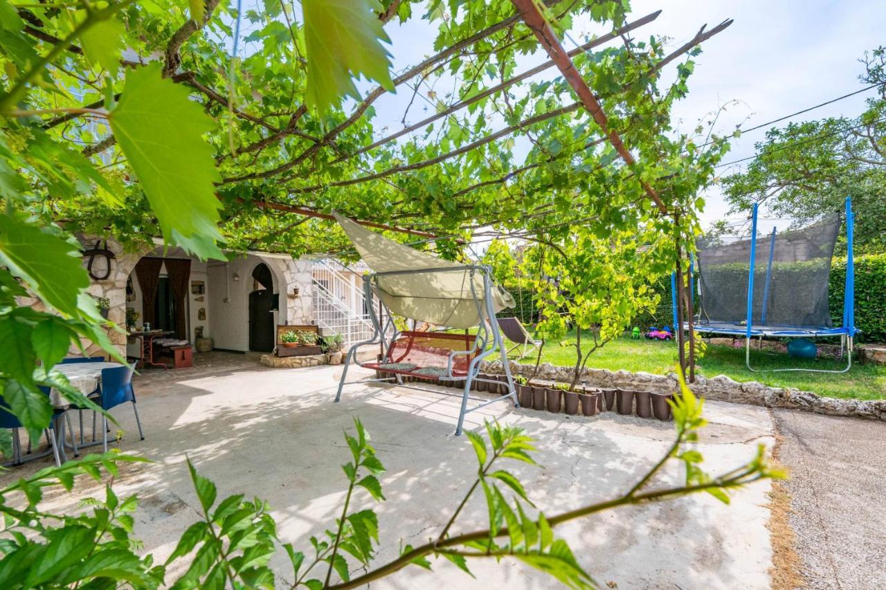 Holiday House Ruba Marčana المظهر الخارجي الصورة