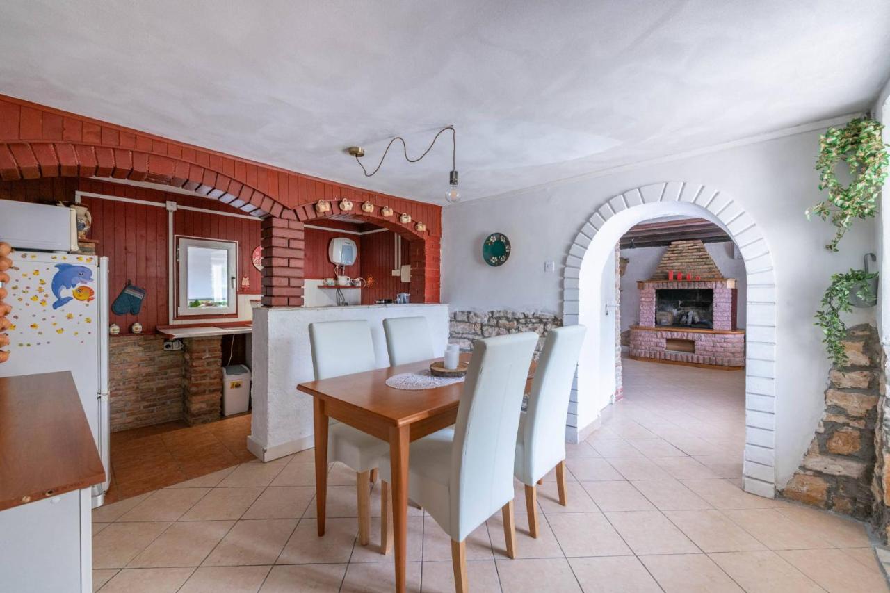 Holiday House Ruba Marčana المظهر الخارجي الصورة